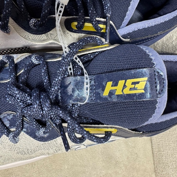 UNDER ARMOUR Cleats Mens Sz 13 HARPER 8 LOW ST METAL BASEBALL WHITE/NAVY BLUE - Picture 7 of 9